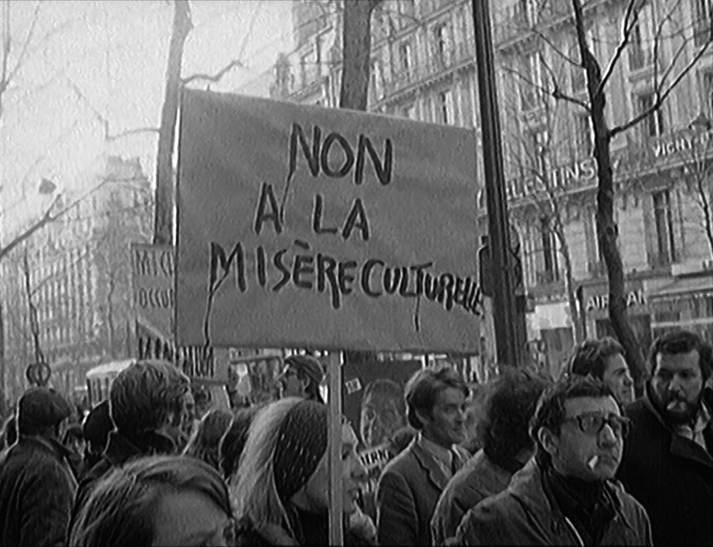 ENTRE DEUX MAI (1968-1981) : LES ARTISTES ET LA POLITIQUE